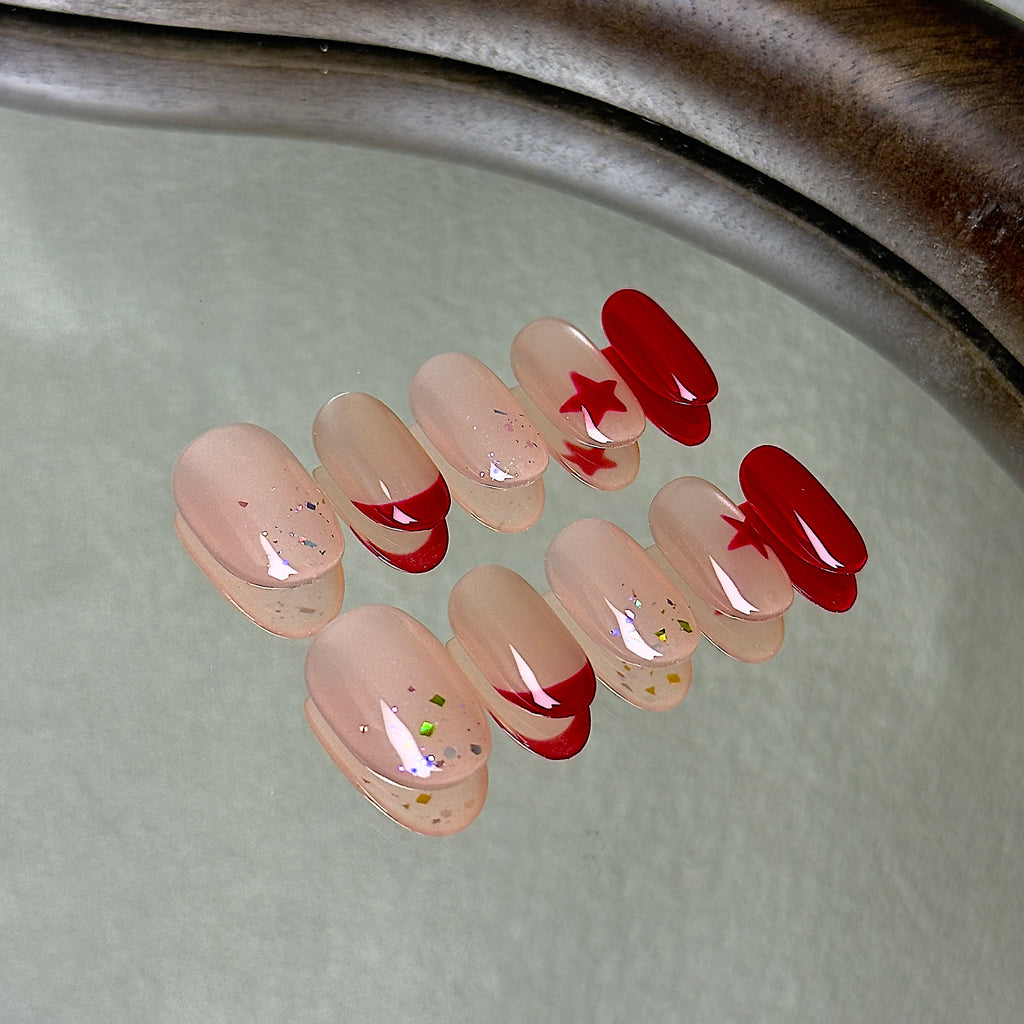 Étoile press-on nail set displayed flat