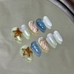 Marée press-on nail set displayed flat